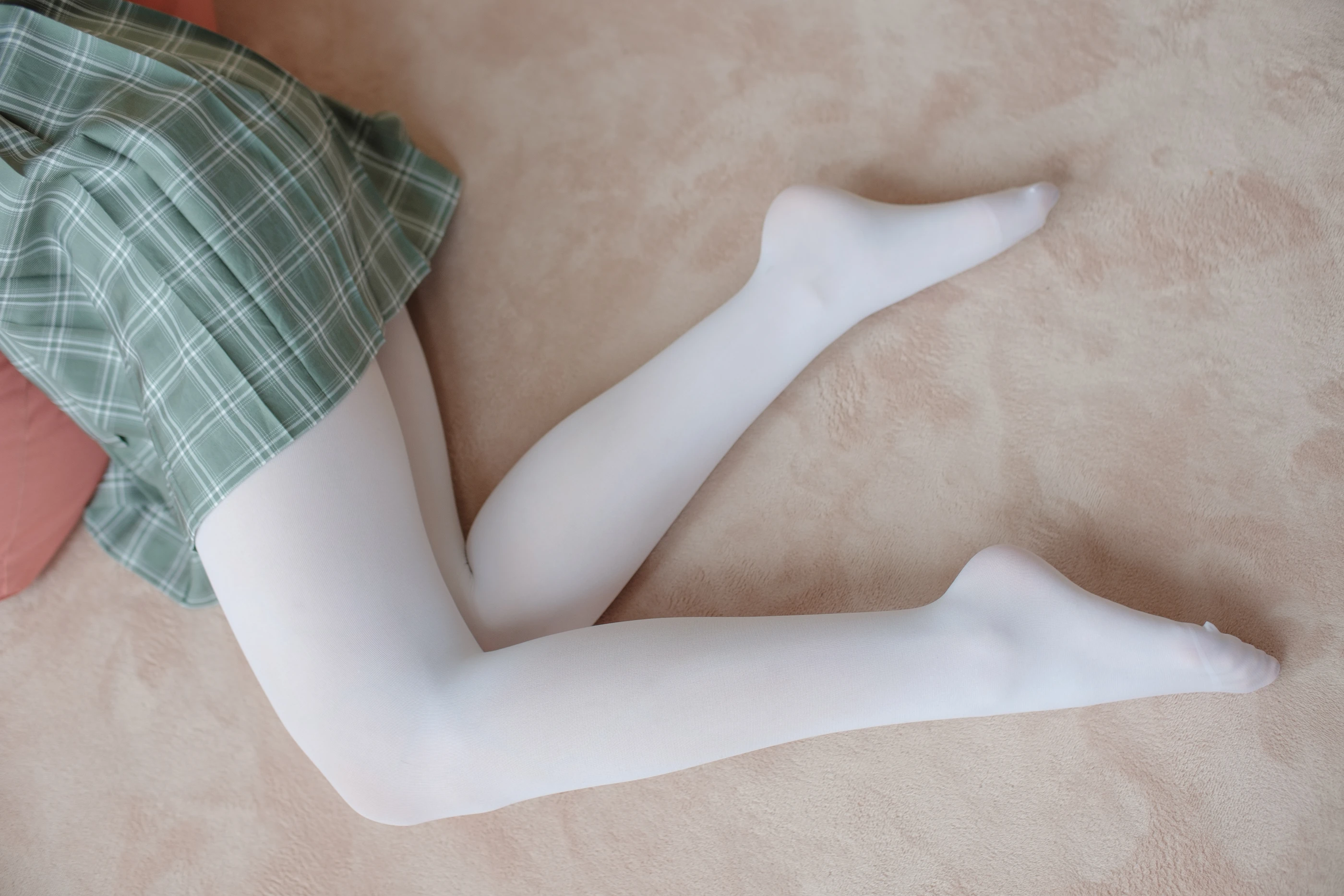 森萝财团 [BETA-023] JK白丝少女的美足 [88P]插图4
